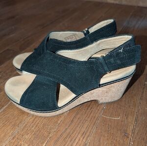 Clark's Giselle Cove‎ Women's Black Suede Wedge Sandals